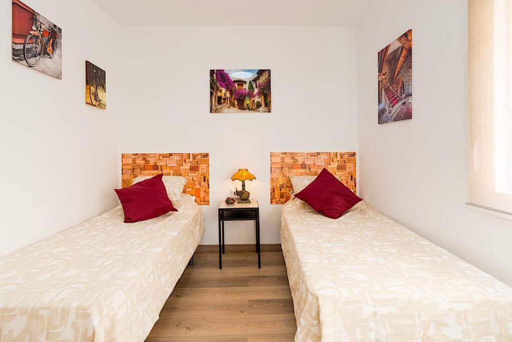 Sohocenter Apartment 2 Rooms Young People Only Малага Экстерьер фото